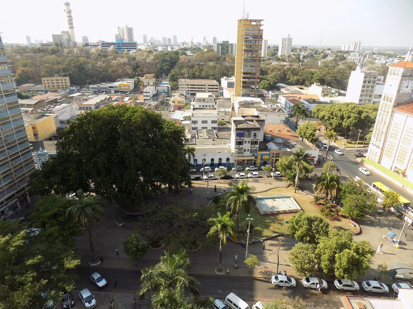 Vista aérea da área central de Cuiabá (MT), em agosto de 2016. Foto de arquivo; não documenta a previsão para 28 e 29/10/2026.
