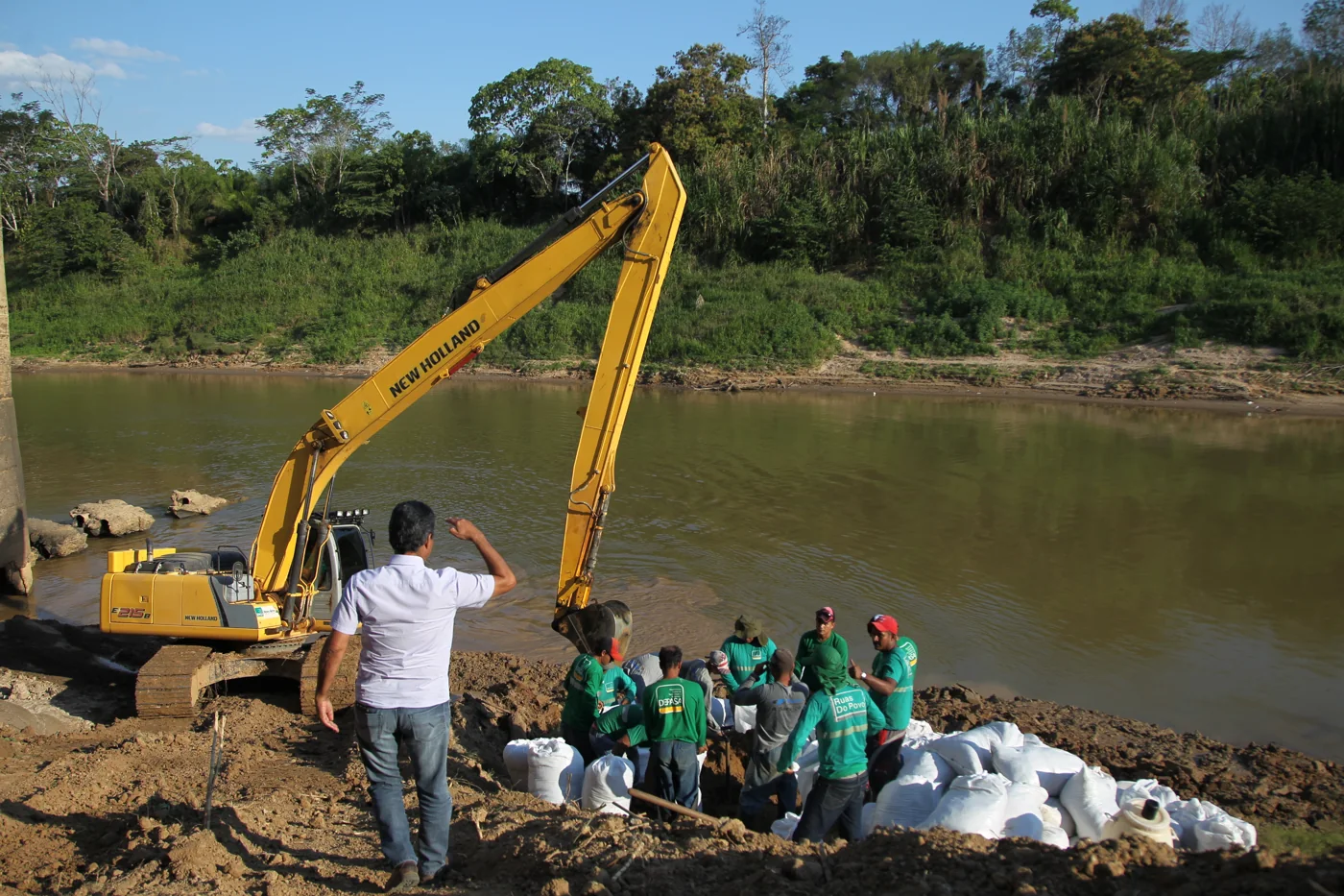 Registro às margens do Rio Acre durante a seca de 2016, fotografado em 22 de julho por Diego Gurgel/Secom. Foto de arquivo; não documenta os recursos ou as ações anunciadas em 2026. Conversão técnica para WebP.