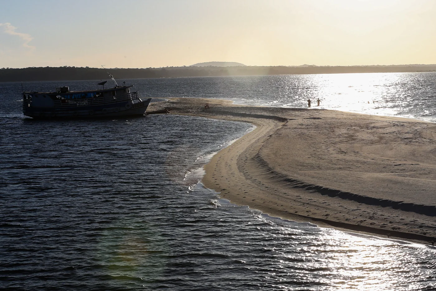 Ponta Grande, no rio Arapiuns, em Santarém (PA), em setembro de 2016. Foto de arquivo; não documenta as queimadas nem a qualidade do ar em outubro de 2026.