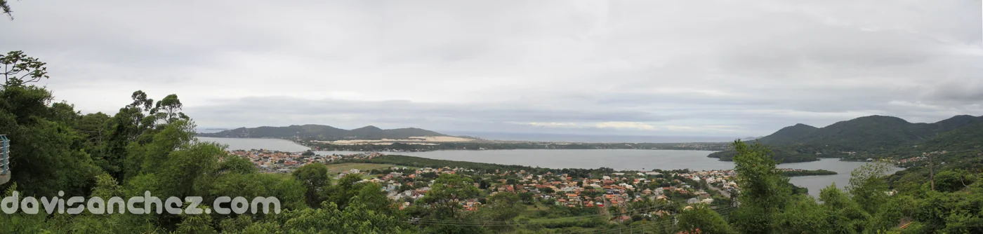 Panorama de Florianópolis, Santa Catarina, em foto de arquivo de Davi Sanchez, datada de 30/12/2012; não mostra o tempo desta sexta.